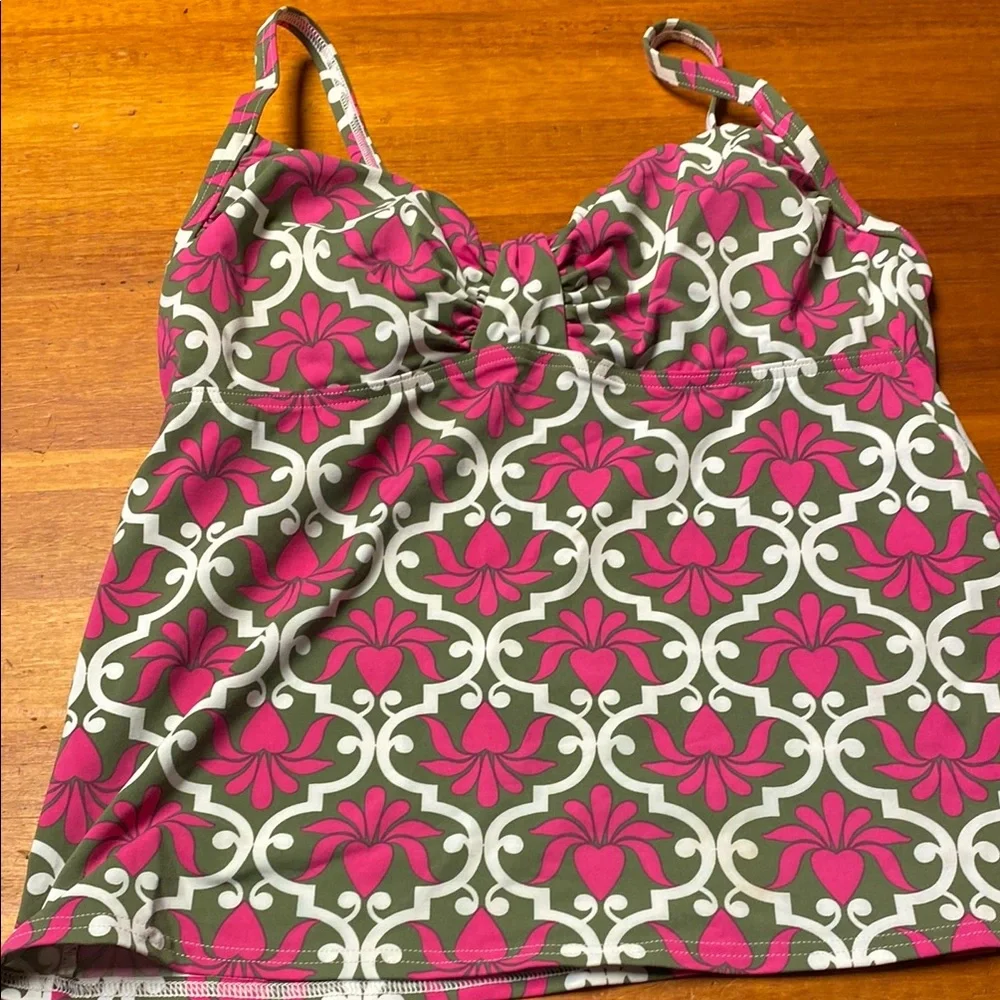 Lands' End Green and Pink Tankini Swimsuit Top